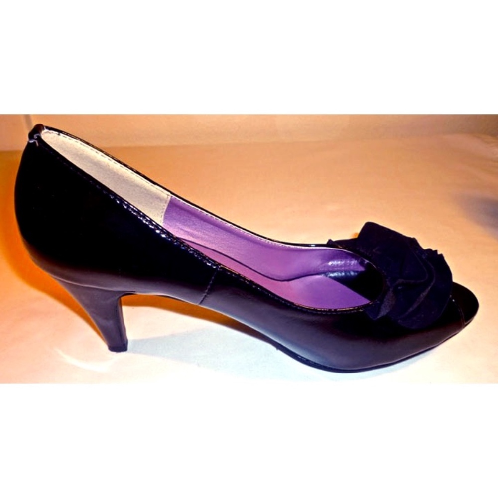 woman dress shoes